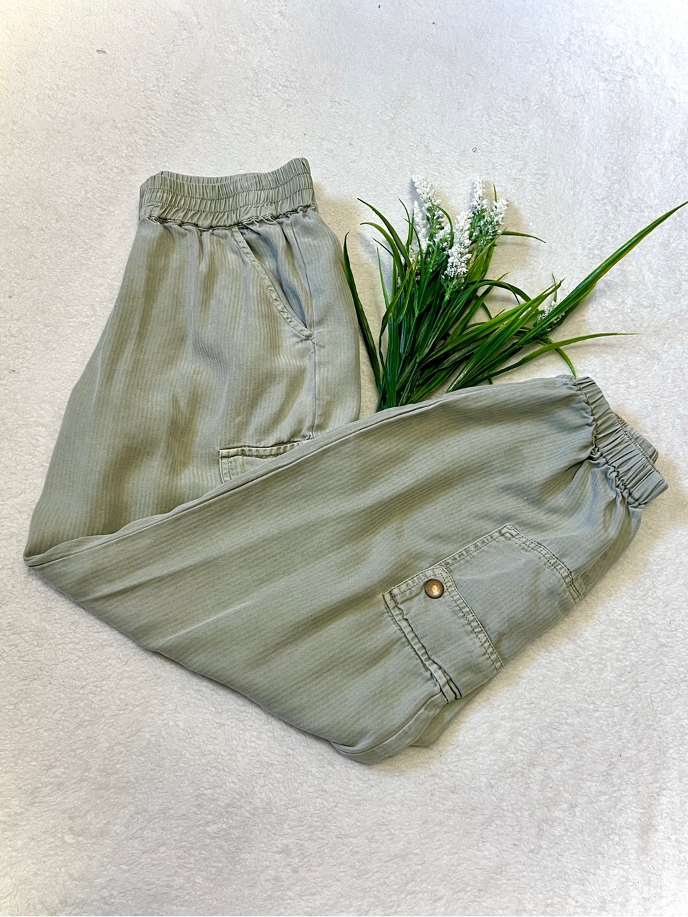 Anthropologie Sage Tencel Cargo Jogger Pants - Small (26")